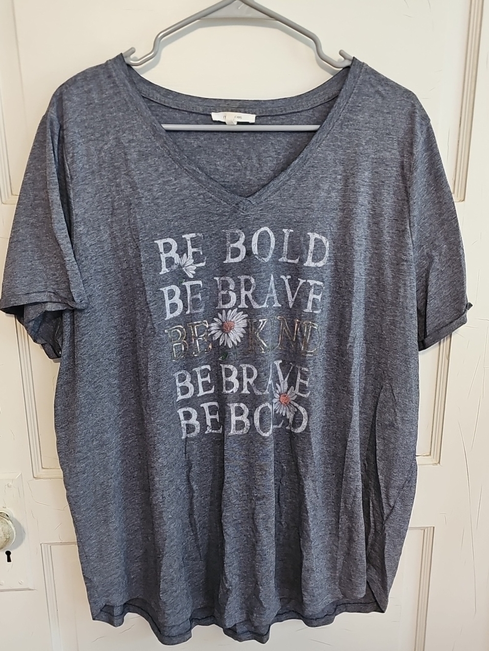 Maurices Heathered Charcoal Gray V-Neck Tee with Floral Graphic